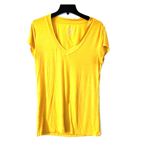 🔴 Bright Yellow Vneck Soft Layering Tshirt - Picture 1 of 3